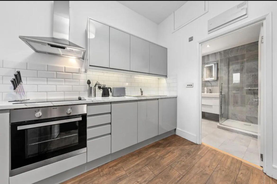 Majestic 2-Bedroom Flat In Knightsbridge-Hyde Park Kb70 لندن المظهر الخارجي الصورة