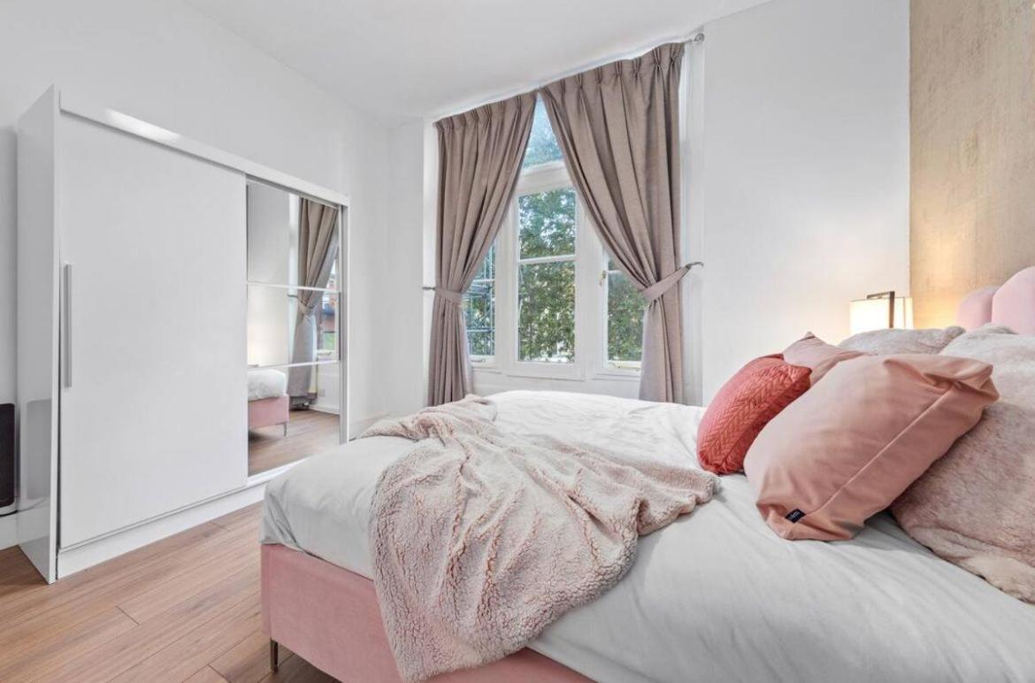 Majestic 2-Bedroom Flat In Knightsbridge-Hyde Park Kb70 لندن المظهر الخارجي الصورة