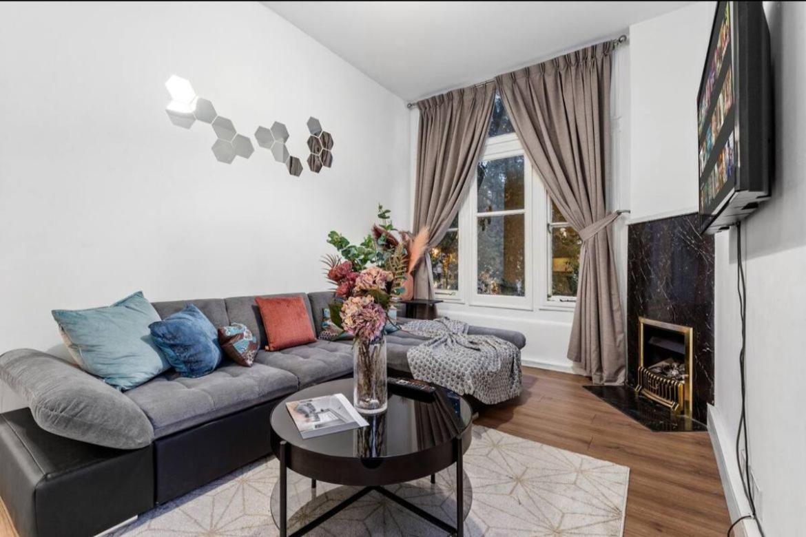 Majestic 2-Bedroom Flat In Knightsbridge-Hyde Park Kb70 لندن المظهر الخارجي الصورة